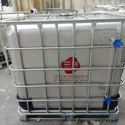 三聯(lián)教您不銹鋼地板應(yīng)該如何選擇？你學(xué)會(huì)了嗎？